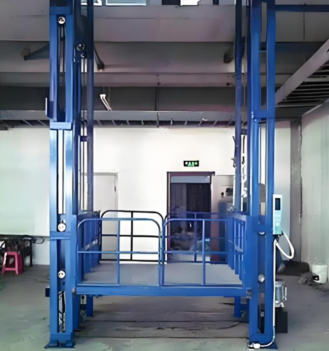 红原导轨式升降货梯